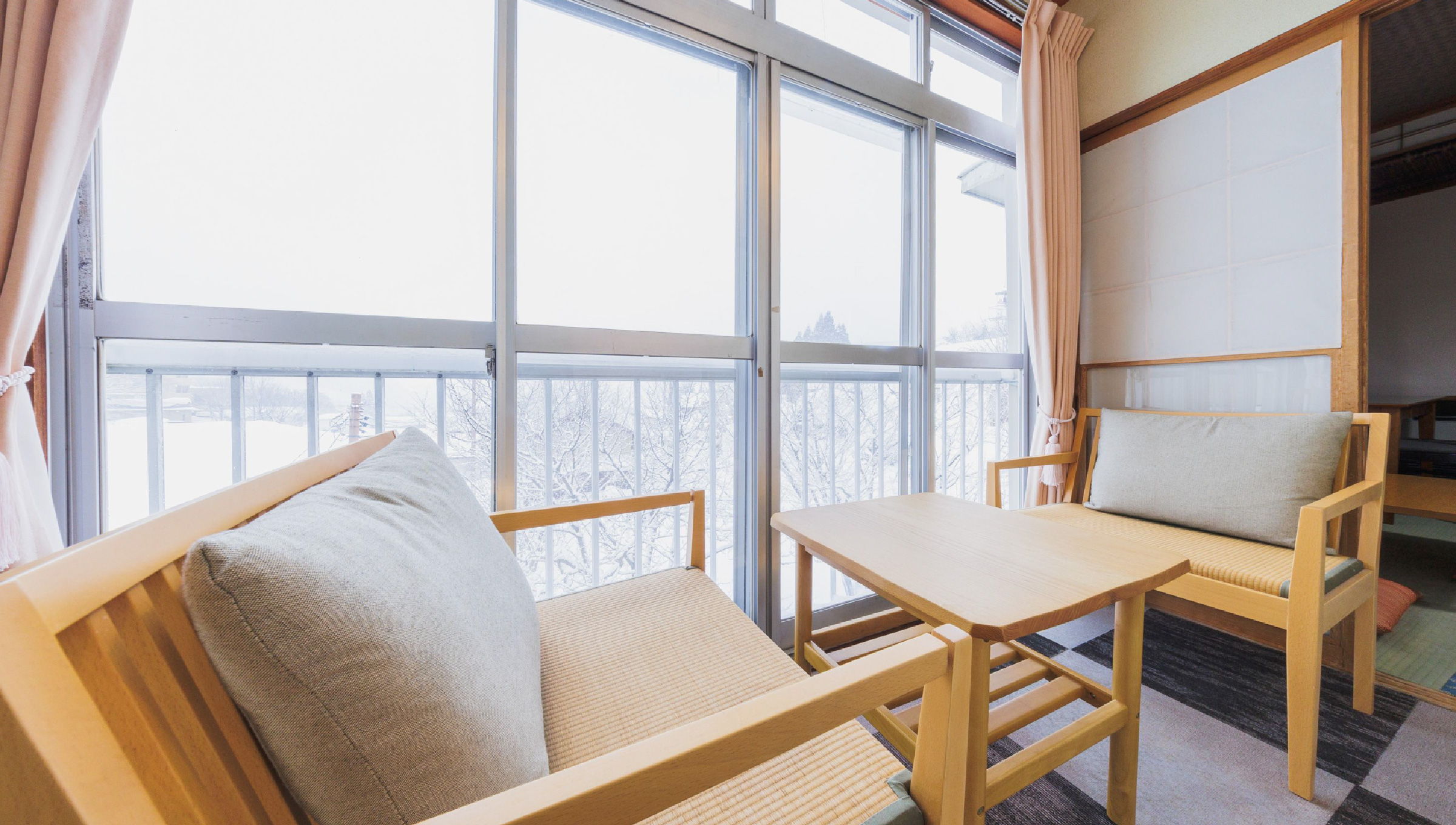 和室8畳お二人様からグループ向け（トイレ付）