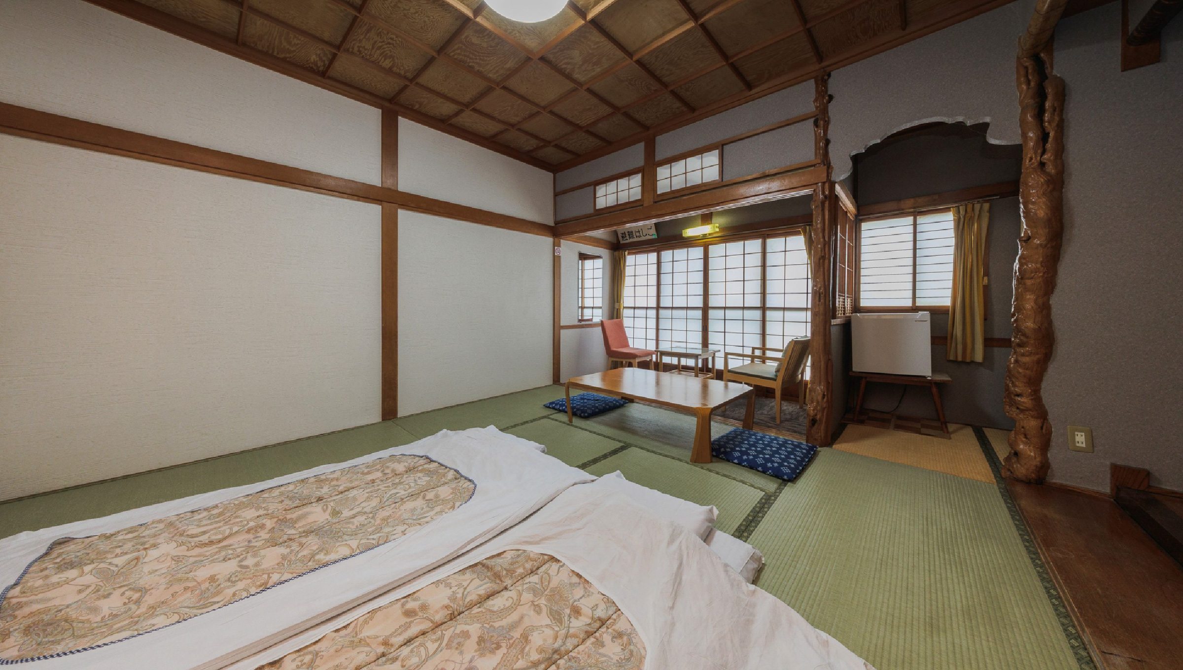 和室8畳お二人様からグループ向け（トイレ付）